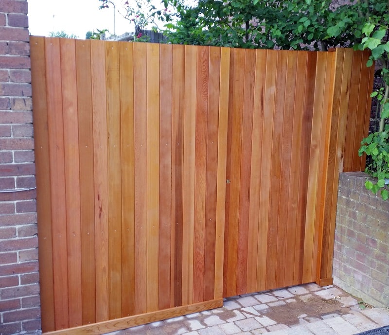 wooden garden fencing ideas, tongue and groove