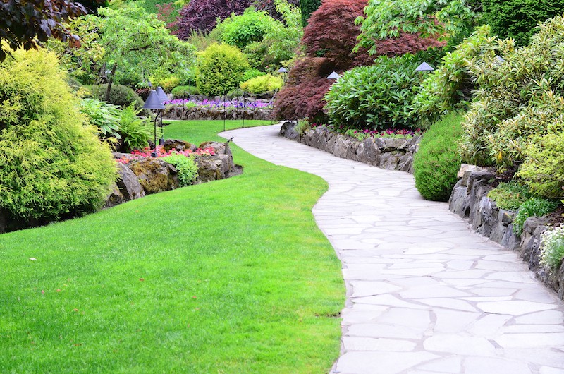 crazy-paving-garden-path-ideas-image