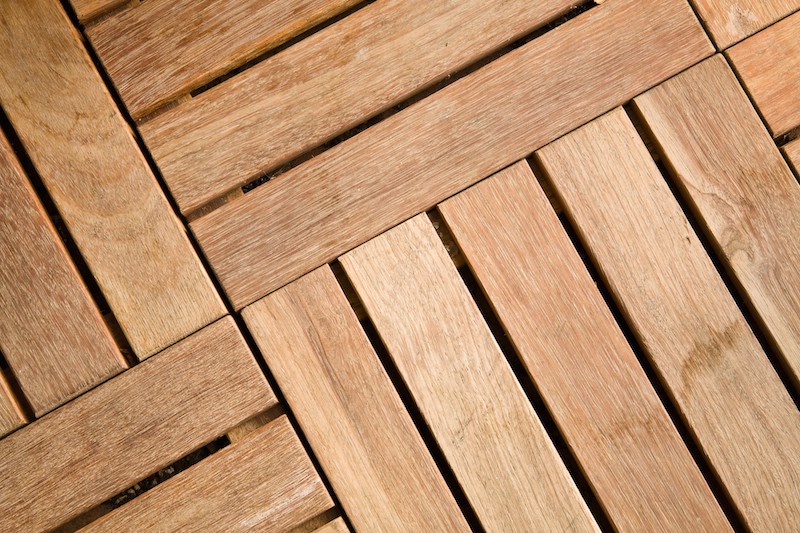 garden-decking-ideas-wooden-tiles-image