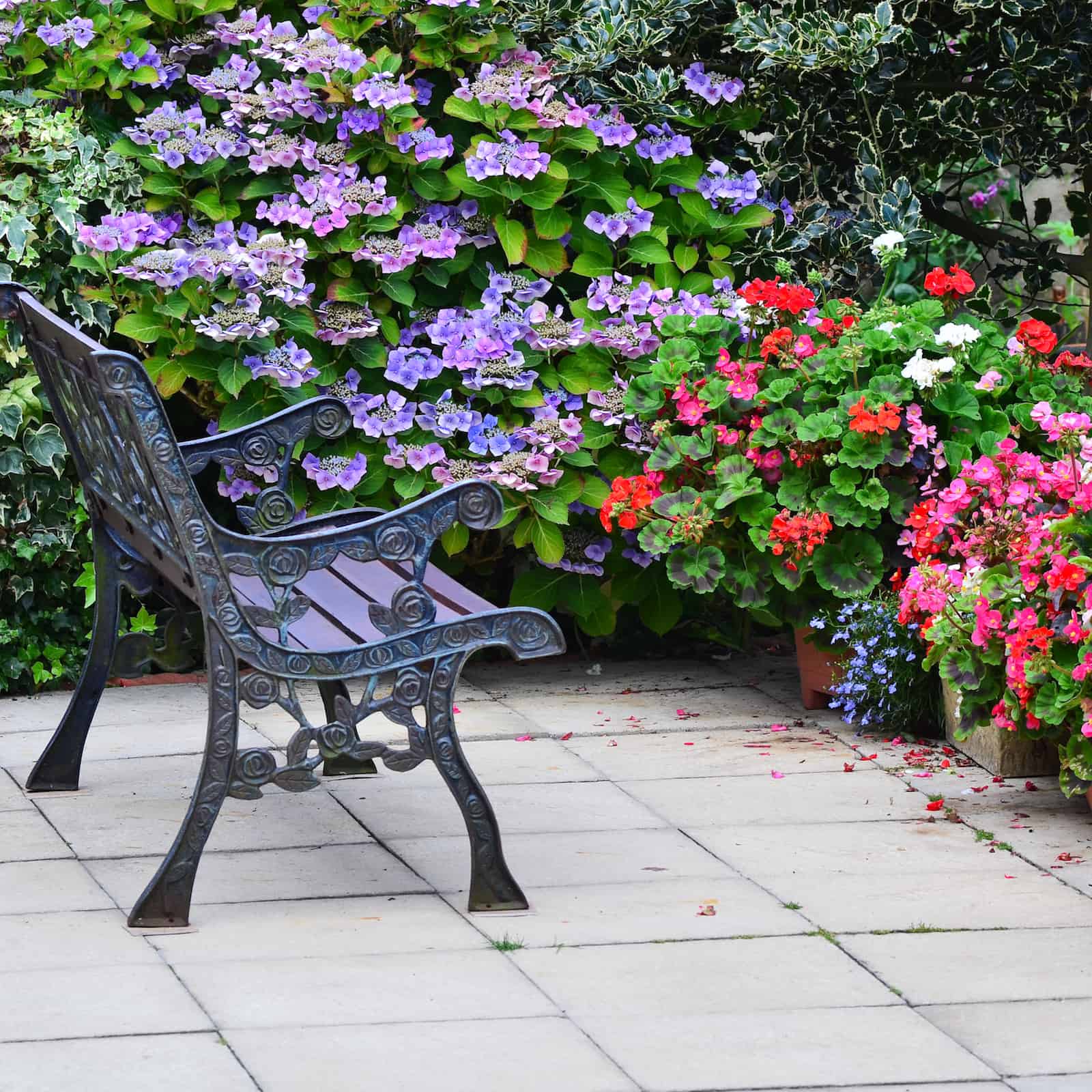 garden-patio-ideas-bench-image