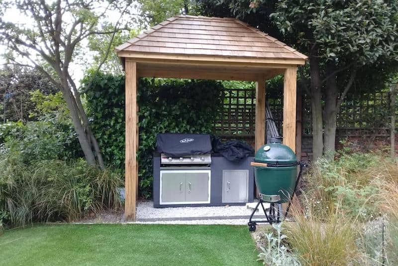 outdoor kitchen and garden bars image