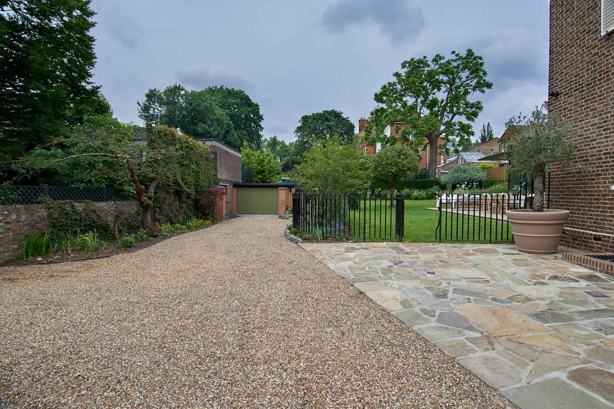 Driveway Installers London image