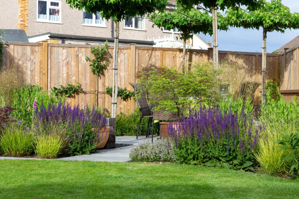 Garden Landscaping Ideas London | Acacia Gardens