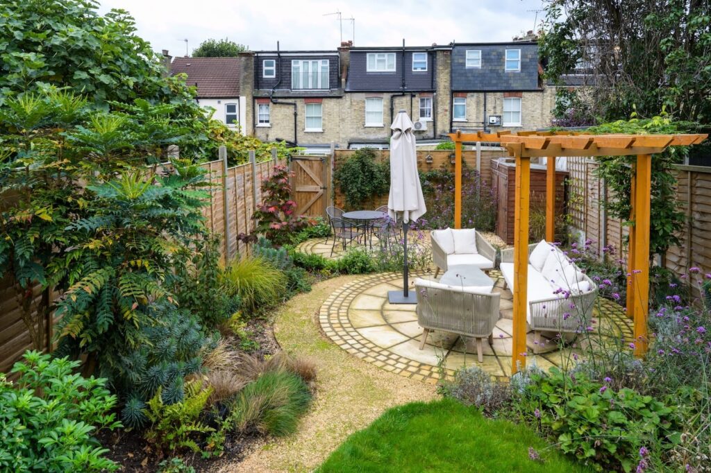 wildlife garden design and build finchley n3-featured image